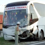 Mort din impactul cu autocarul