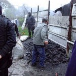 Fura carbune direct din vagoane